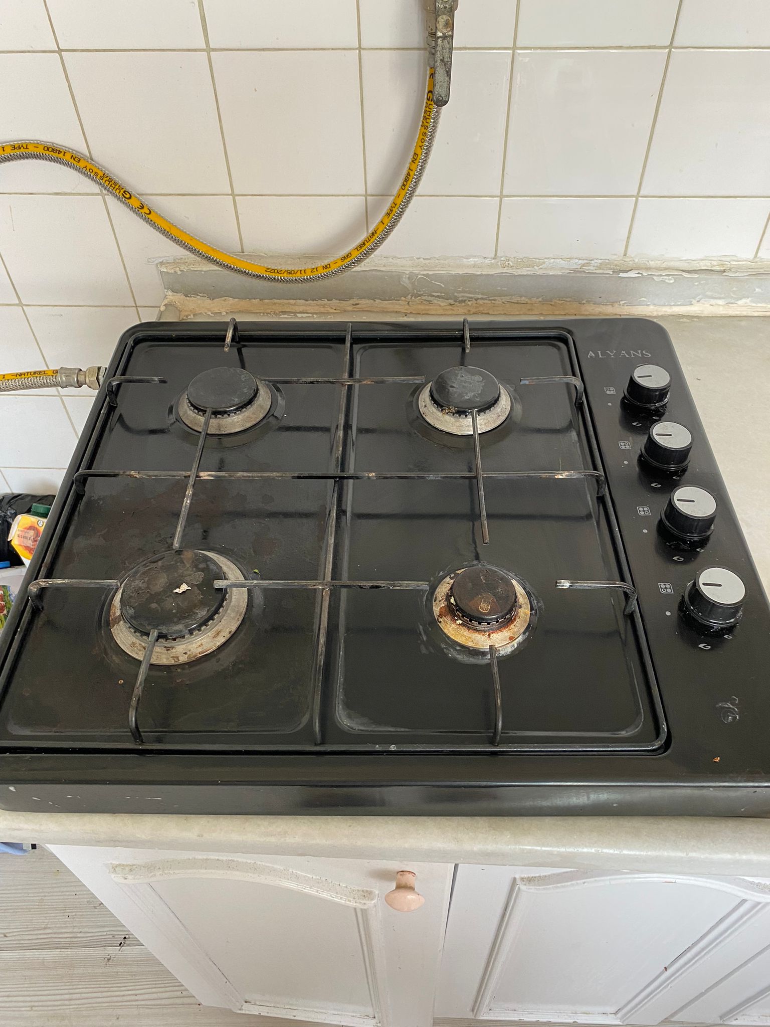 2 yıllık ikinci el siyah set üstü ocak