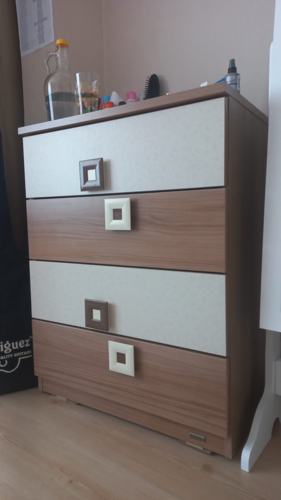 İKİNCİ EL İKEA ŞİFONYER AZ KULLANILMIŞ MOBİLYA